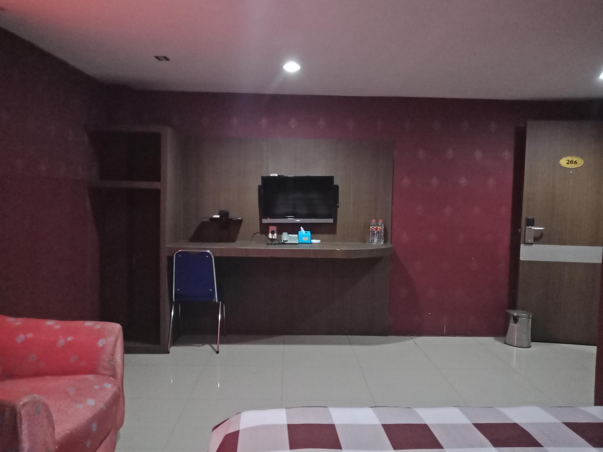 Oyo 2574 Z Suites Hotel Medan Exterior foto