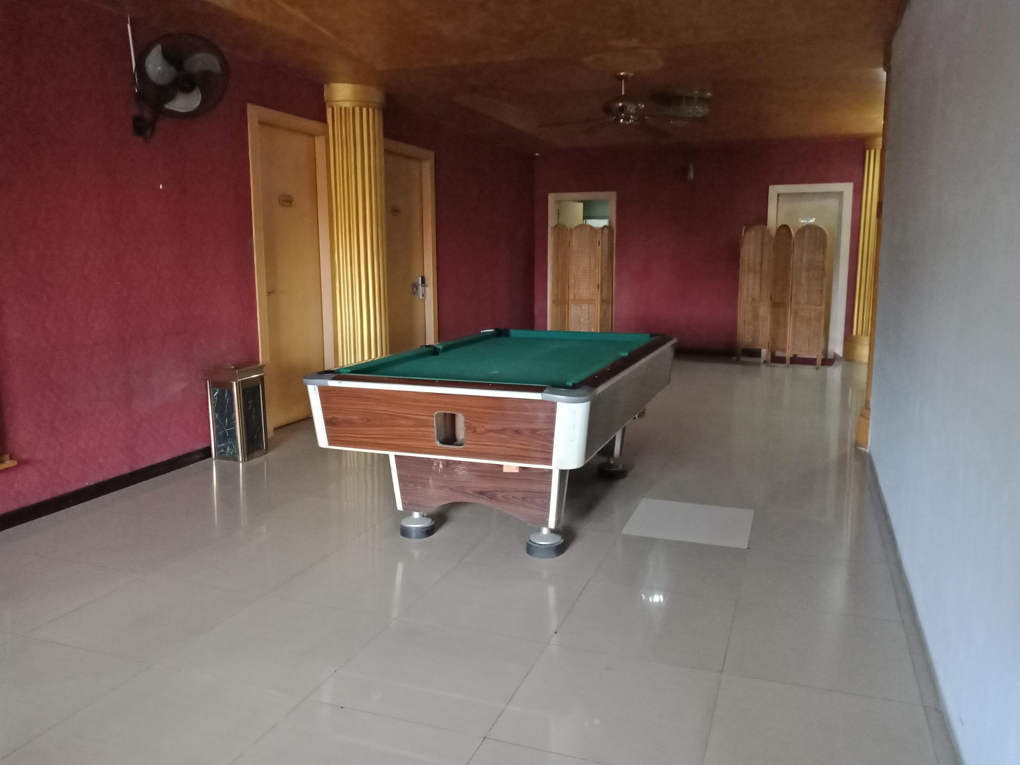 Oyo 2574 Z Suites Hotel Medan Exterior foto