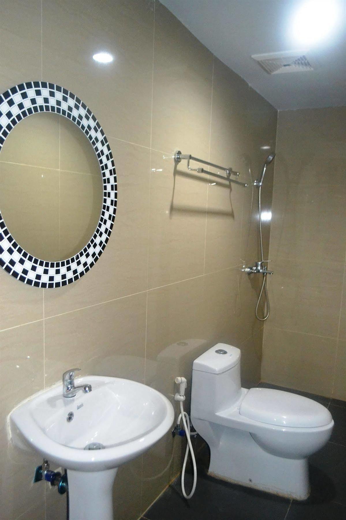 Oyo 2574 Z Suites Hotel Medan Exterior foto